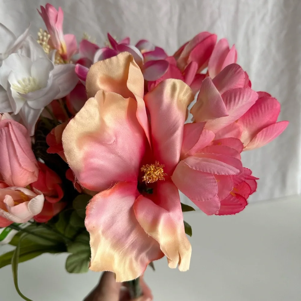 NWT Blush Pink Artificial Flower Bouquet – Lifelike Spring Floral Arrangement
